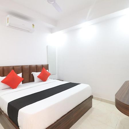Hotel King Plaza Nueva Delhi Exterior foto