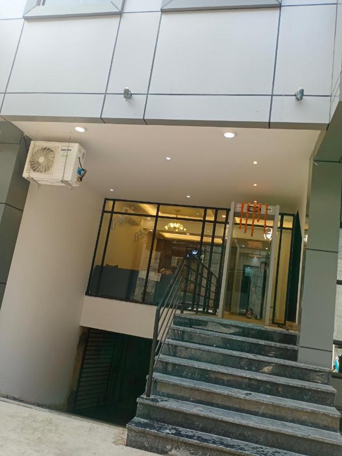 Hotel King Plaza Nueva Delhi Exterior foto