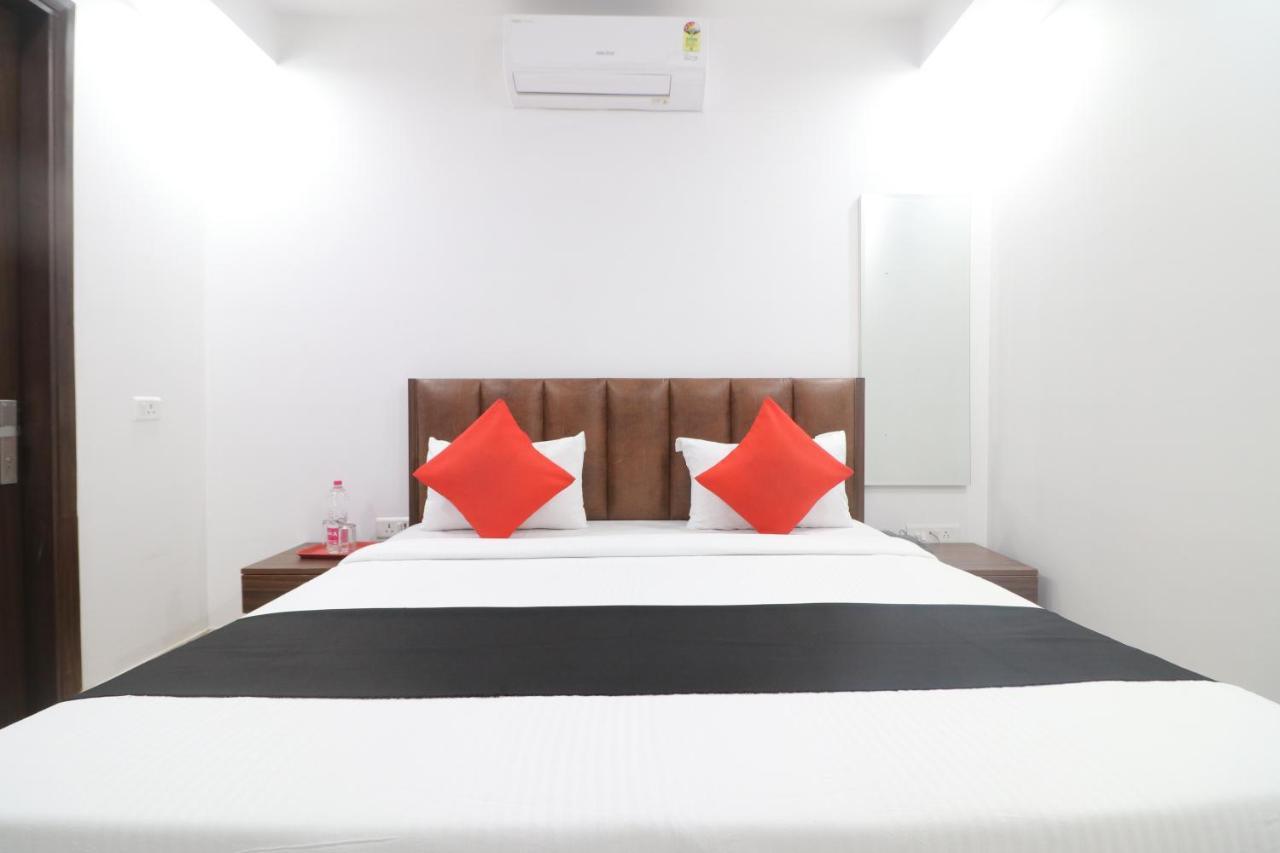 Hotel King Plaza Nueva Delhi Exterior foto