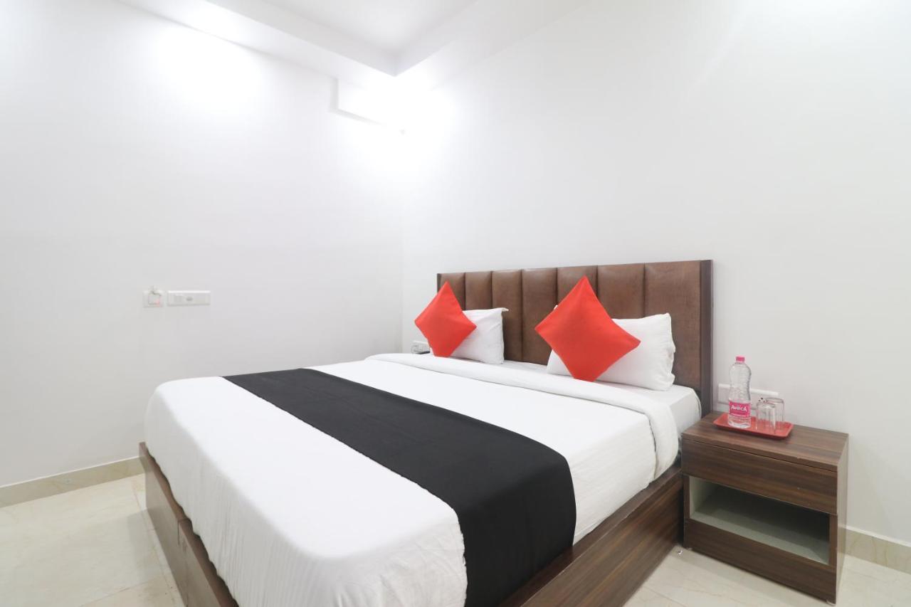 Hotel King Plaza Nueva Delhi Exterior foto